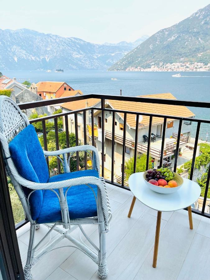 Chic Sea Front Apartment With Breathtaking Kotor Bay View Donji Stoliv Eksteriør bilde