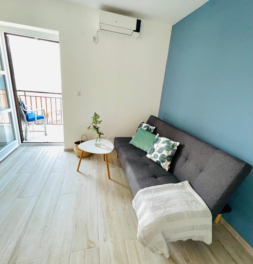 Chic Sea Front Apartment With Breathtaking Kotor Bay View Donji Stoliv Eksteriør bilde