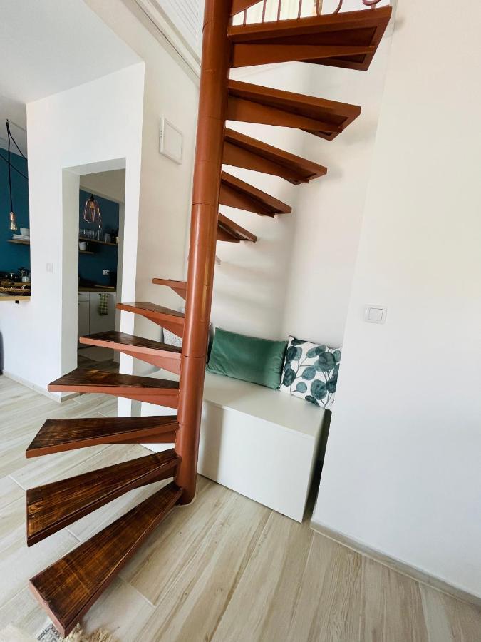 Chic Sea Front Apartment With Breathtaking Kotor Bay View Donji Stoliv Eksteriør bilde