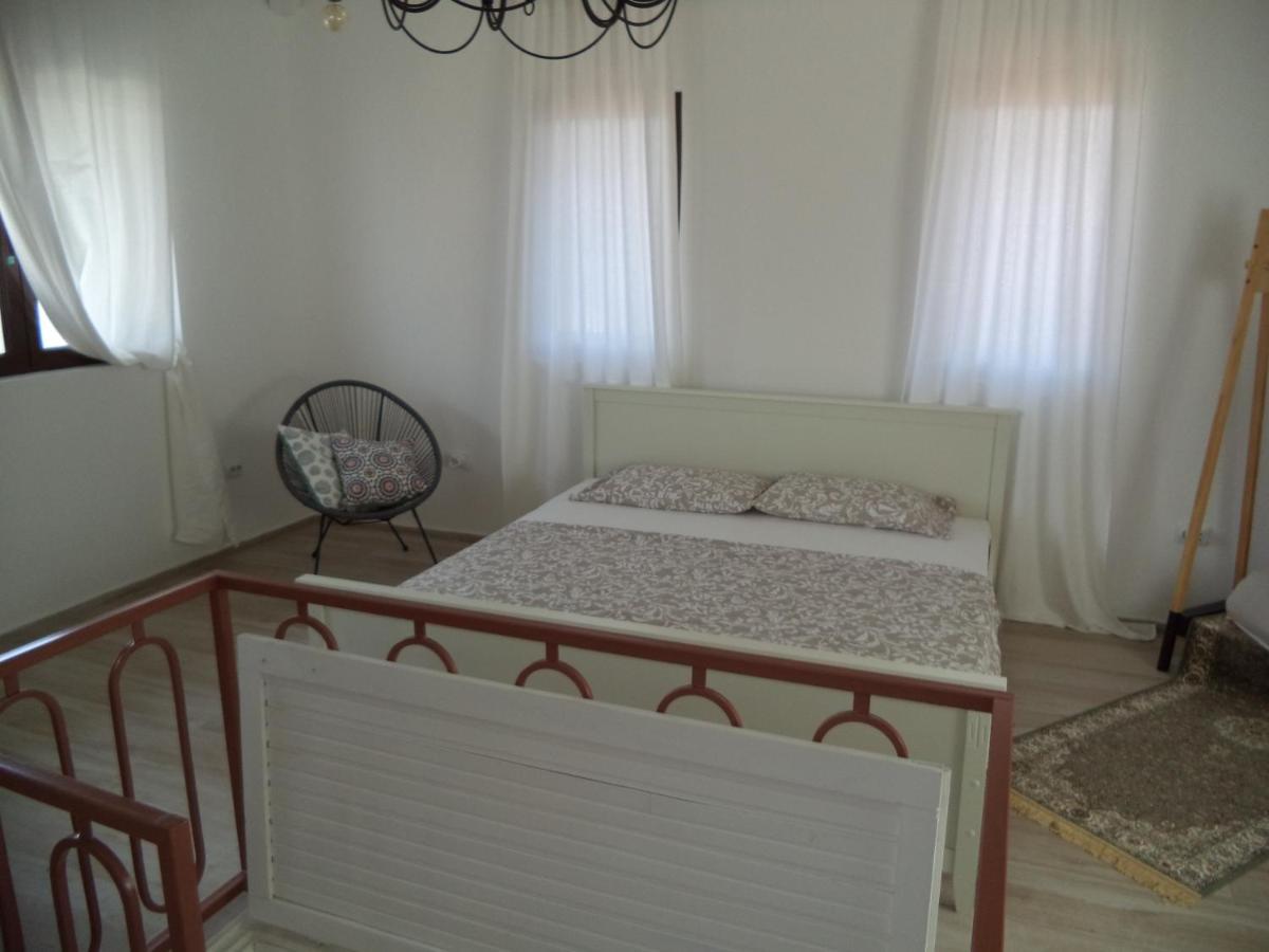 Chic Sea Front Apartment With Breathtaking Kotor Bay View Donji Stoliv Eksteriør bilde